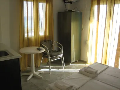 Agia Fotia Hotels in Analipsis