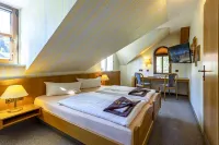 Hotel Zur Post Hotels in Schneeberg