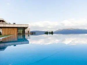 Tratterhof Mountain Sky Hotel