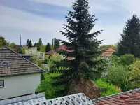 Quiet and centrally located apartment on the top floor of an old villa Hotels near Falkenhöh Berlin Mauerweg