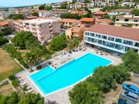 Horizon Hotel Badesi - Pools