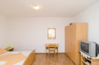 Apartments Skurla - Homestays