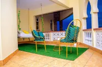 Lily Beachfront Apartments فنادق في شانزو