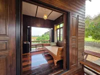 Shine Villa Sukhothai Hotels in Amphoe Si Samrong