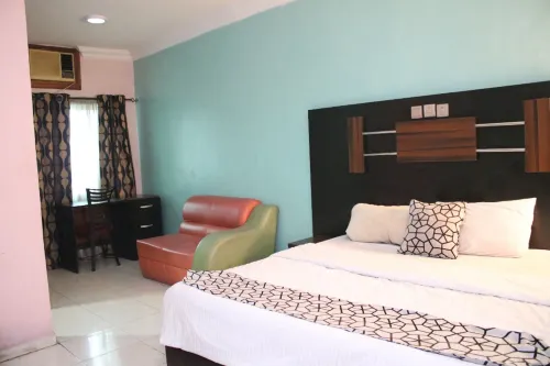 Senator's Suites and Towers Hotel Hotels in Ojodu Berger