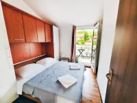 Holiday House Dora Hotels in Punat