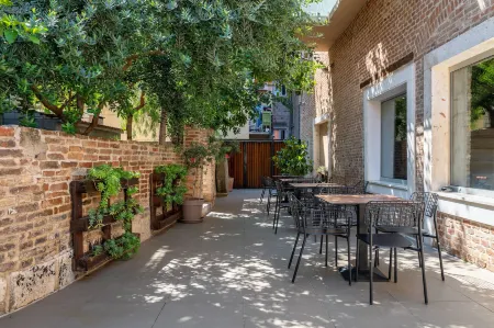 Azur Palace Luxury Rooms Отели в г. Сплит