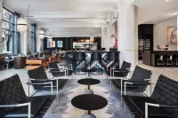 Glass Light Hotel & Gallery, Autograph Collection