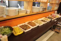 CVS・BAY HOTEL本館・ベイタワー