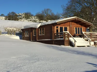 Long Mountain Centre Log Cabins Hotels in Chirbury with Brompton