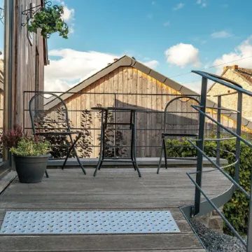 La Roche Cozy Forest Escape