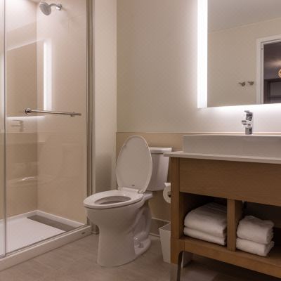 Standard King, Guest Room, 1 King Element St. Louis Midtown Promo Code