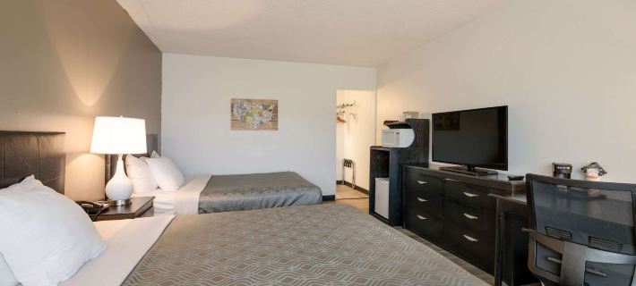 Econo Lodge Hotels in Androscoggin County