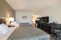 Econo Lodge Hotels in Androscoggin County