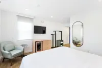 Grove Hotel Hotels in Sayville
