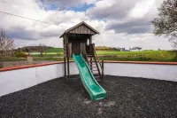 Lochlands 2Br Family Caravan - Pets - Play Park - Homestays