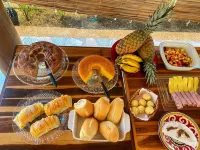 Raroguis Pousada e Café