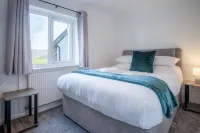 Gower Hideaway - 3 Bed - Ocean Breeze Hotels in 