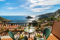 Mendolia Beach Hotel - Meerblick