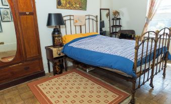 1 Bed Flat - Sleeps 2 - Wifi - Smoking