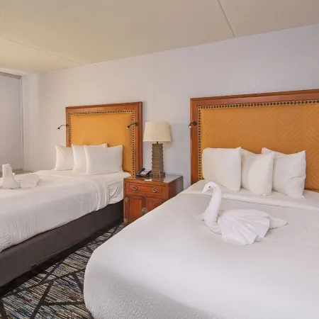 Home Inn Woods Hotel