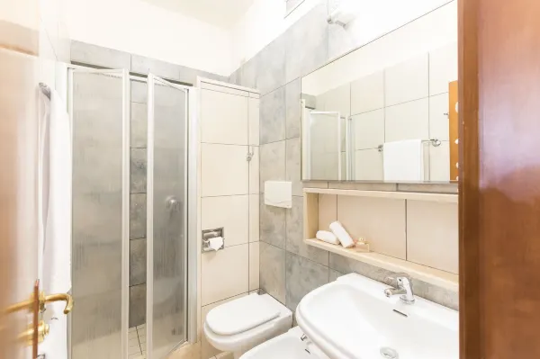 Hotel la Baia Zimmer Photos