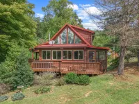 Luxury Cabin 45 Min to Asheville |Hot Tub|Fire pit