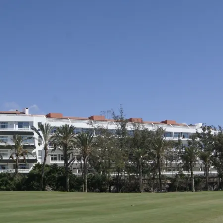 Gara Suites Golf & Spa