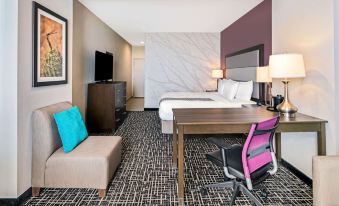 La Quinta Inn & Suites by Wyndham McAllen la Plaza Mall