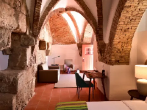 Noble House Essence Évora - by Unlock Hotels โรงแรมในแอวูรา