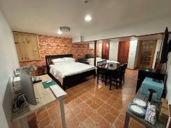 Business or Weekend escape