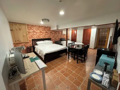 Business or Weekend escape Hotels near Sikorsky