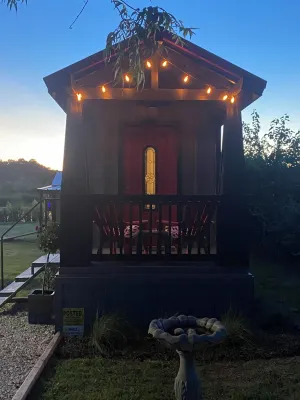 Tiny House Cottage On The Lake