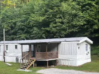 Great place to hit the trails! Quiet place 3 BR, Close to HM trailsLogan County! Hotels in Logan County