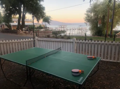 All Inclusive Amenities &Tax.Kayak,Sup,Pedal Boat,PingPong, Pickleball,Movie Nt