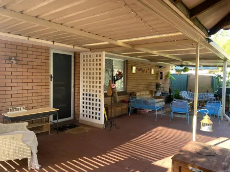 Ocean Drive Home: 3 bedroom boho chic comfy home