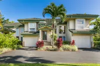 Stunning Golf Course Views and Resort Amenities - Elegant Hawaiian Retreat