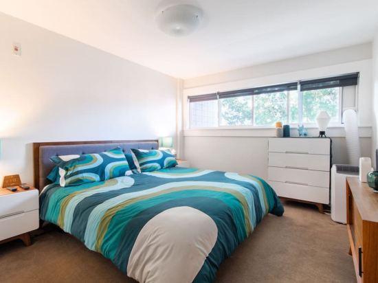 Heart of Capitol Hill 1 Br Urban Gem Great for Wfh