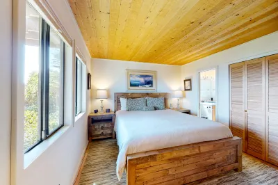 Ocean-view home & studio with hot tub, outdoor kitchen, fire table, wood stove
