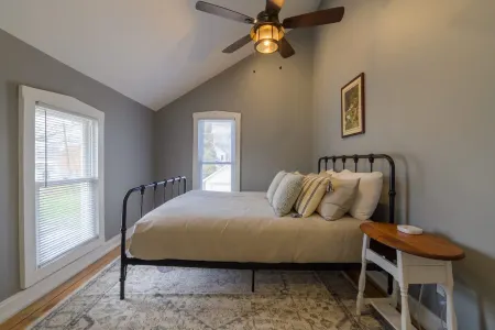 Stylish Kitchen and Cozy Living Space - Inviting Retreat