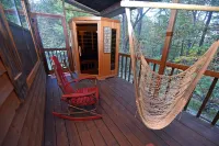 Hot Tub, Sauna, Firepit and Free Daily Activities - Exquisite Luxury Cabin