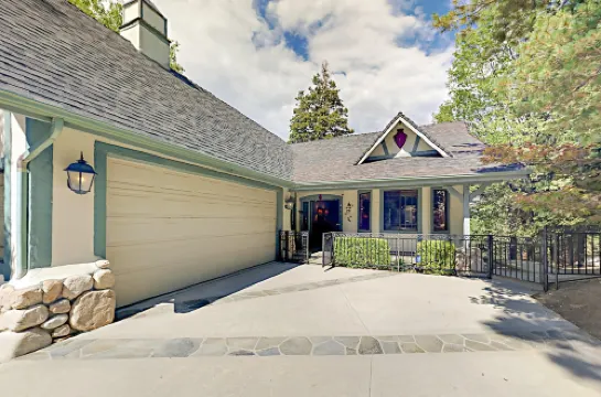 Emerald Oasis Hotels in Lake Arrowhead