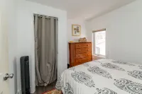 Cozy Workspace and Public Pool - Charming Vermont Retreat Hotels in Winooski