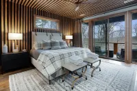 Stunning Mountain Views and Game Room - Exquisite Retreat
