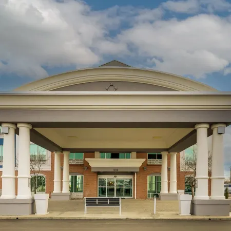 Holiday Inn Express & Suites RICHMOND by IHG