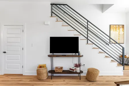 Private Patio and Modern Kitchen for Groups - Stylish Haven