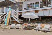 Ocean Views and Cozy Comfort - Chic Beachfront Escape