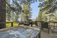 Cozy Cabin with Hot Tub and Stunning Views - Inviting Mountain Retreat