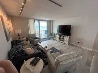 Charming 2-bedroom condo in wonderful Ormond Beach with pool, WiFi, Smart TVs