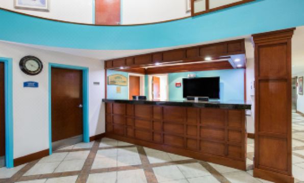 Howard Johnson by Wyndham Evansville East